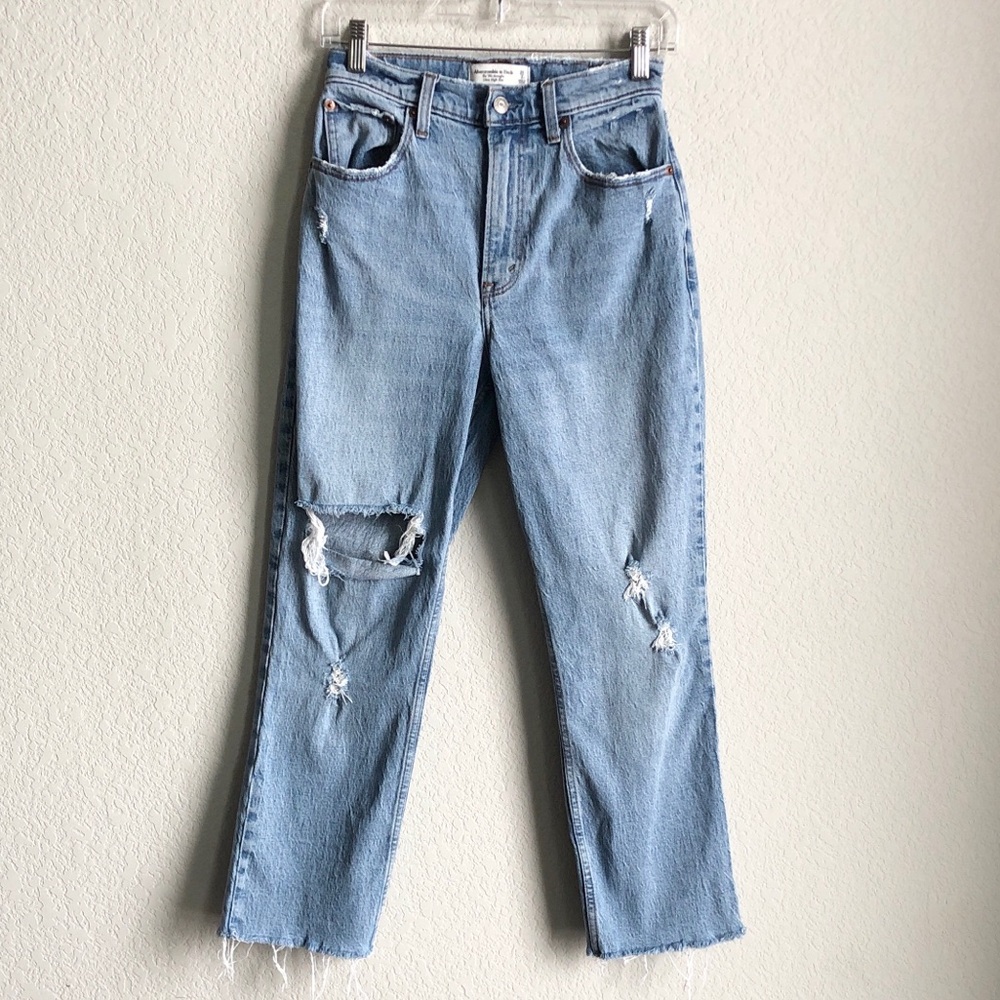 Abercrombie and Fitch Curve Love 90s Straight Ultra High Rise Jeans Short 26 2